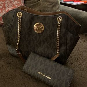 Michael Kors logo purse & wallet